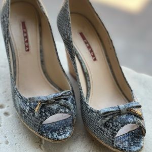 🩵 PRADA Wedge heels - peep toe!  Size 8.5 (Euro 39) 🩵